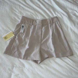 NWT Aritzia Wilfred Effortless 3” Shorts